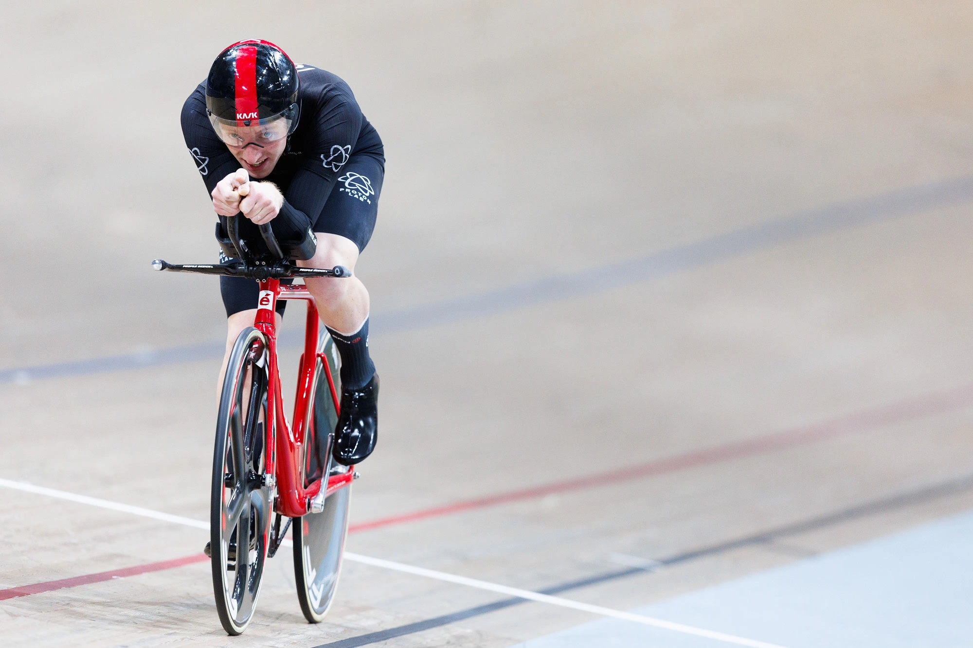 Matti racing the IP at the 2025 Scottish National Track Championships